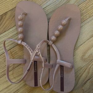 🤍 Ipanema by Grendene Beaded T-Strap Sandals – Nude – Size 10 🤍
